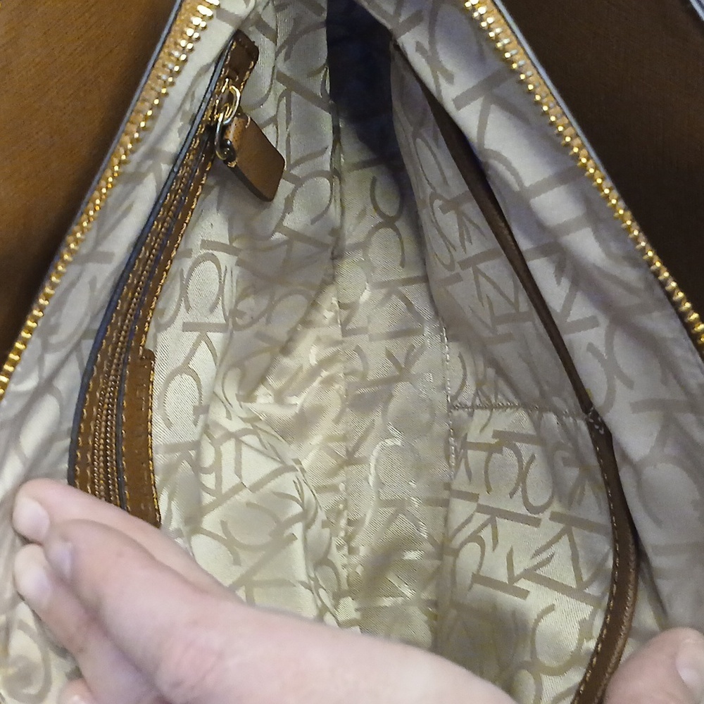 Calvin Klein colorful monogram logo chainlink handbag like new - Picture 12 of 12